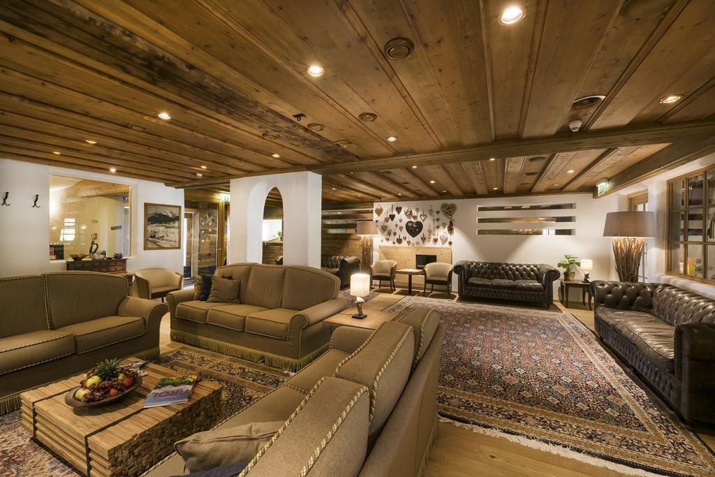 Hotel Hocheder Зеефельд в Тироле Экстерьер фото